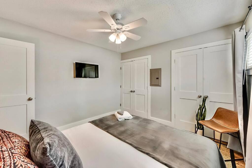 Hello Gorgeous Flat Near Downtown! Lägenhet Dallas Exteriör bild